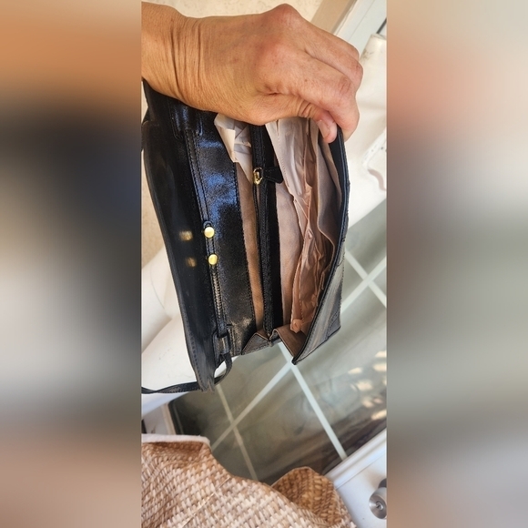 ❤💋❤💋A clutch‎ handbag by Brahmin - Picture 7 of 8